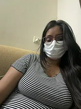 Snapshot of nikki_catz chatting on 03/14/26, 11:43 nikki catz online show from 03/14/26, 11:43