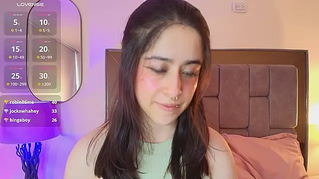 Snapshot of ViolettNova chatting on 03/06/26, 03:41 ViolettNova online show from 03/06/26, 03:41