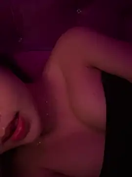 hot-cumplay online show from 05/04/26, 04:30
