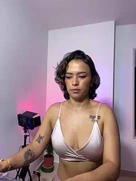 Snapshot of zhara_1198 chatting on 03/15/26, 12:55 zhara 1198 online show from 03/15/26, 12:55