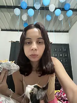 Snapshot of Nicole_Cute04 chatting on 03/25/26, 05:13 Nicole Cute04 online show from 03/25/26, 05:13
