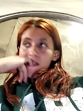 Snapshot of Sasha_Red_ chatting on 03/05/26, 03:35 Sasha Red online show from 03/05/26, 03:35