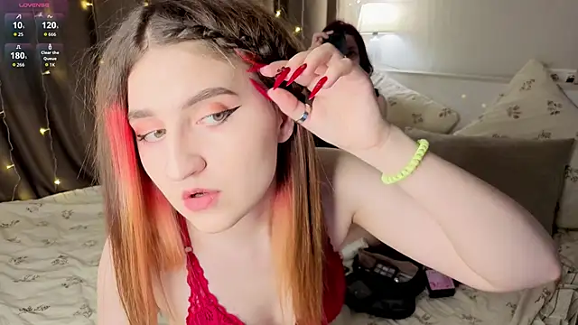 Snapshot of StephaineNygard chatting on 03/14/26, 01:23 StephaineNygard online show from 03/14/26, 01:23