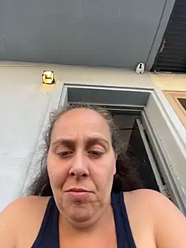 Snapshot of Lunari_witt_da_fatty chatting on 07/19/26, 10:02 Lunari witt da fatty online show from 07/19/26, 10:02