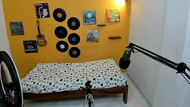 lilithevil32 online show from 06/06/26, 01:43