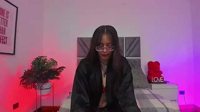 Katalinalee online show from 04/29/26, 08:37