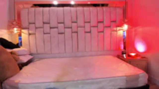 FoxxxyPink online show from 04/28/26, 02:27