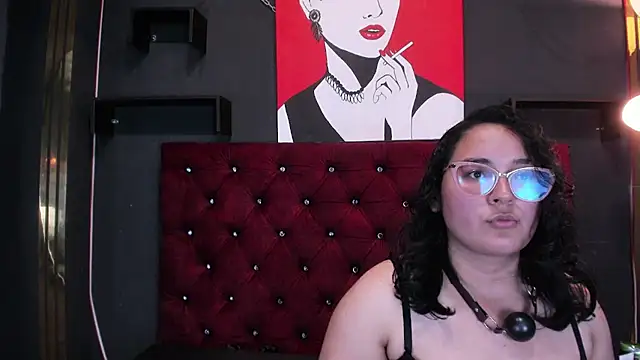 Sarah  Moonx online show from 06/15/26, 07:16