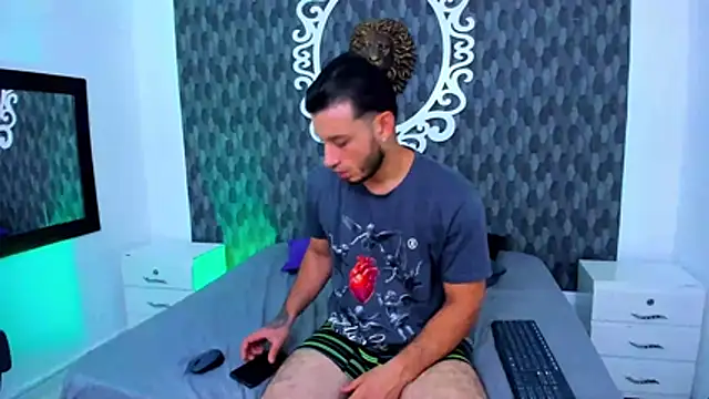 Daiamon Clark online show from 03/19/26, 07:29