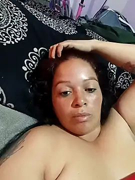 Snapshot of lizcata chatting on 04/07/26, 02:06 lizcata online show from 04/07/26, 02:06