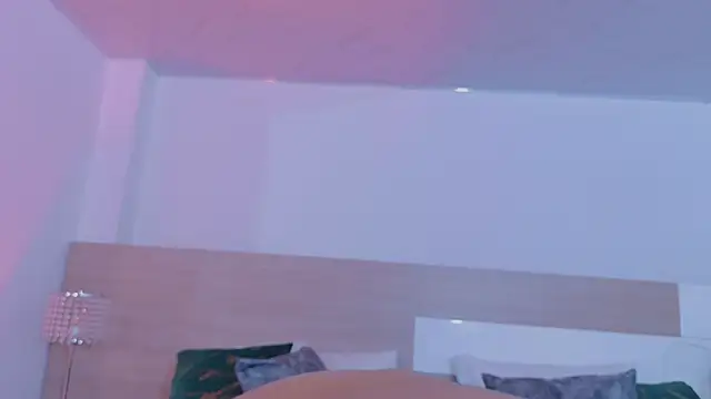 DaphneWayne online show from 06/14/26, 06:32