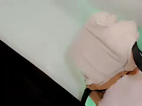 Victoria Wilton69x online show from 06/17/26, 04:41
