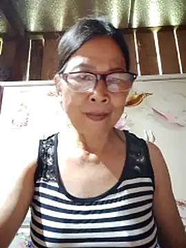 Snapshot of Sky-rain98 chatting on 05/28/26, 02:20 Sky-rain98 online show from 05/28/26, 02:20