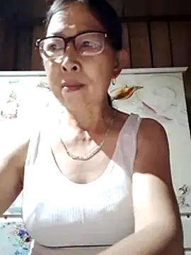 Snapshot of Sky-rain98 chatting on 05/31/26, 07:48 Sky-rain98 online show from 05/31/26, 07:48