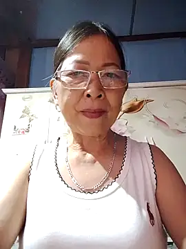 Snapshot of Sky-rain98 chatting on 07/18/26, 07:39 Sky-rain98 online show from 07/18/26, 07:39