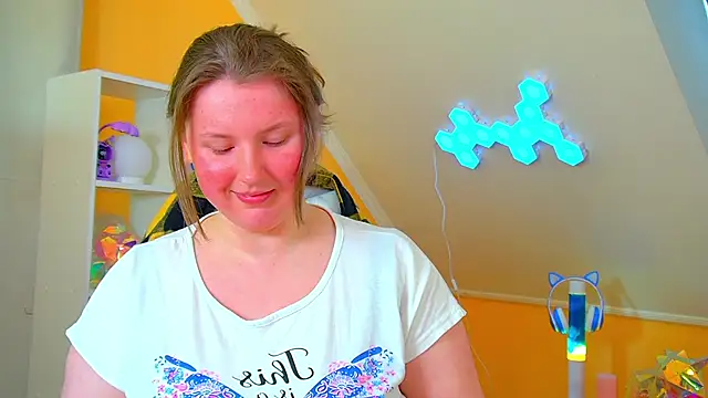 MelodyMoores online show from 05/20/26, 06:30