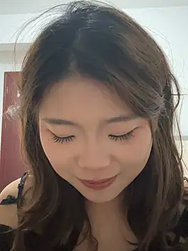 Snapshot of Smallwood_29 chatting on 03/18/26, 01:25 Smallwood 29 online show from 03/18/26, 01:25