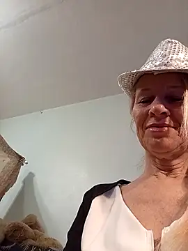 ViktoriaSexi1 online show from 04/27/26, 07:12