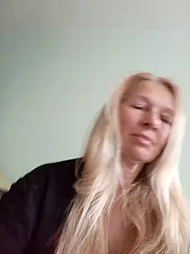 ViktoriaSexi1 online show from 05/01/26, 03:33