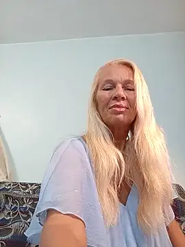 Snapshot of ViktoriaSexi1 chatting on 06/22/26, 06:05 ViktoriaSexi1 online show from 06/22/26, 06:05