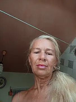 Snapshot of ViktoriaSexi1 chatting on 08/05/26, 04:59 ViktoriaSexi1 online show from 08/05/26, 04:59