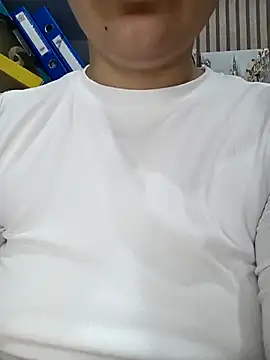 Emi hot1 online show from 03/17/26, 04:21