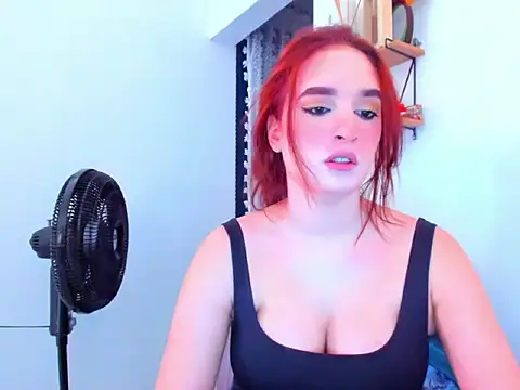 Snapshot of Aishass000 chatting on 03/13/26, 05:19 Aishass000 online show from 03/13/26, 05:19