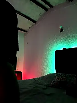 Snapshot of Decker_Velvett chatting on 03/10/26, 04:50 Decker Velvett online show from 03/10/26, 04:50