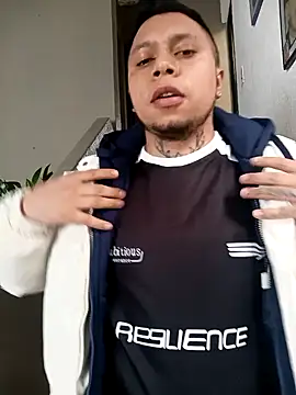 Snapshot of Decker_Velvett chatting on 03/16/26, 07:40 Decker Velvett online show from 03/16/26, 07:40