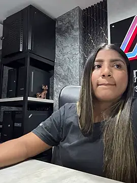 Snapshot of Emma_Carteer_1 chatting on 03/10/26, 04:50 Emma Carteer 1 online show from 03/10/26, 04:50