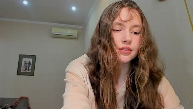 Snapshot of MaryannSofts chatting on 03/13/26, 03:29 MaryannSofts online show from 03/13/26, 03:29