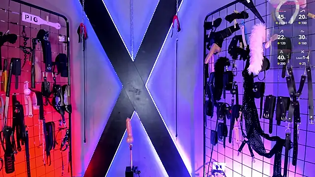 Cinthia Iris BDSM online show from 06/23/26, 03:37