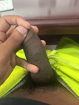 Snapshot of sexcboi69 chatting on 03/18/26, 03:37 sexcboi69 online show from 03/18/26, 03:37