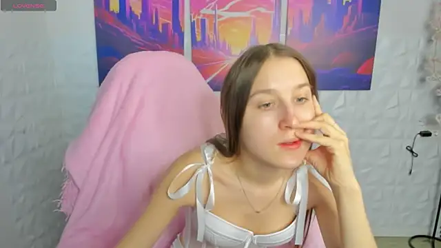 Xenia paradise online show from 04/29/26, 12:48