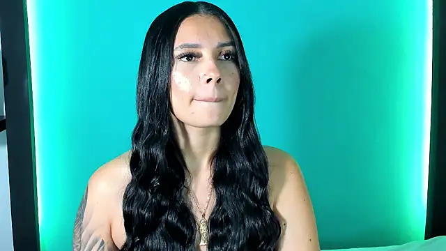 Emma AH online show from 05/01/26, 03:16