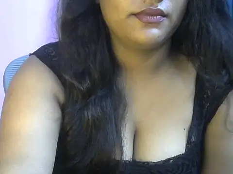 Snapshot of QUEEN-OF-QUEEN chatting on 06/19/26, 08:12 QUEEN-OF-QUEEN online show from 06/19/26, 08:12