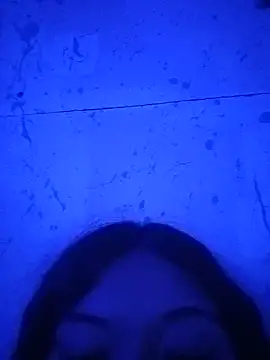 Snapshot of iaraaaa chatting on 05/13/26, 11:33 iaraaaa online show from 05/13/26, 11:33