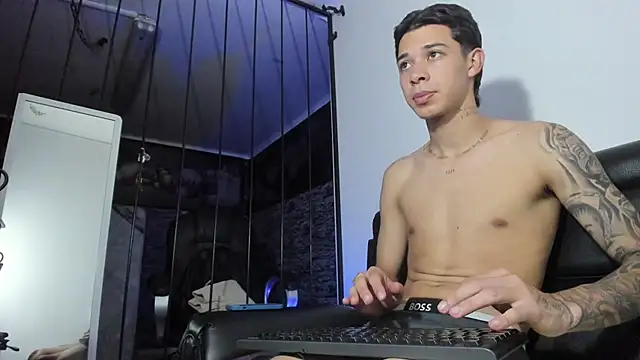 Snapshot of Jaames_Boy chatting on 03/20/26, 10:36 Jaames Boy online show from 03/20/26, 10:36