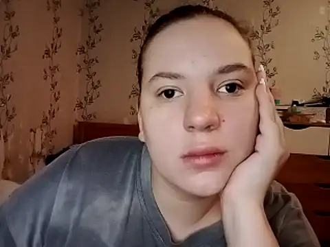 Snapshot of symmetryinvoid chatting on 04/02/26, 10:02 symmetryinvoid online show from 04/02/26, 10:02