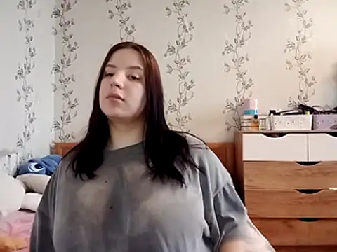 Snapshot of symmetryinvoid chatting on 04/03/26, 05:49 symmetryinvoid online show from 04/03/26, 05:49