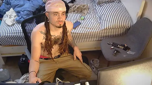 Snapshot of thxbxbydjxc chatting on 03/21/26, 07:06 thxbxbydjxc online show from 03/21/26, 07:06