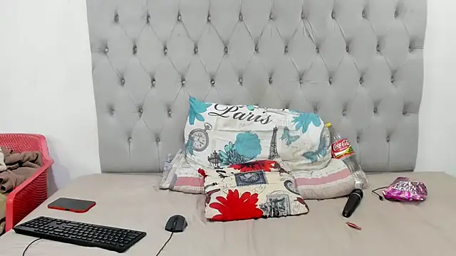 DarkBubble xx online show from 05/09/26, 07:24