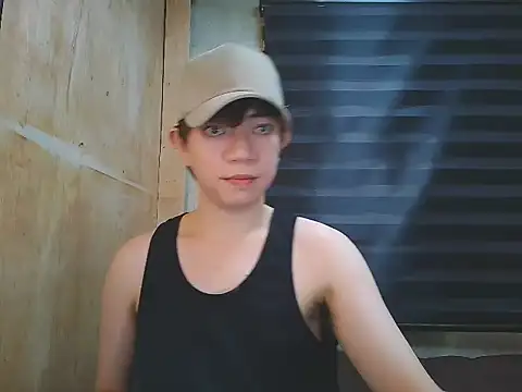 Snapshot of steinny_ chatting on 05/15/26, 03:35 steinny online show from 05/15/26, 03:35