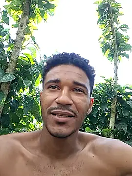 Snapshot of roariel chatting on 03/08/26, 11:58 roariel online show from 03/08/26, 11:58