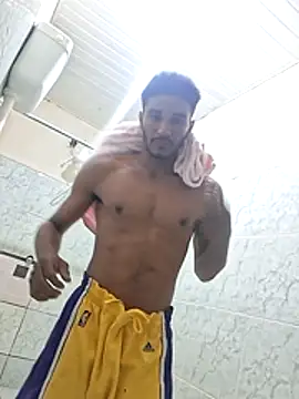 Snapshot of roariel chatting on 03/14/26, 02:06 roariel online show from 03/14/26, 02:06