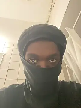 Snapshot of Glock47tig chatting on 04/15/26, 10:22 Glock47tig online show from 04/15/26, 10:22