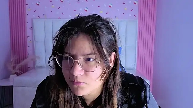 lucero s1 online show from 04/30/26, 03:13