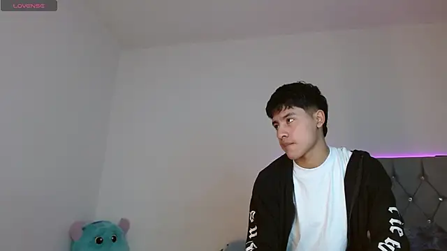 Sebas fire4 online show from 05/14/26, 01:12