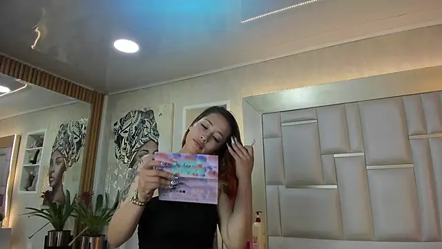 ZoeTaylorl online show from 05/07/26, 12:21