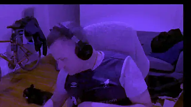 Snapshot of NeonDancer chatting on 03/11/26, 01:22 NeonDancer online show from 03/11/26, 01:22